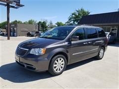 2015 Chrysler Town & Country 