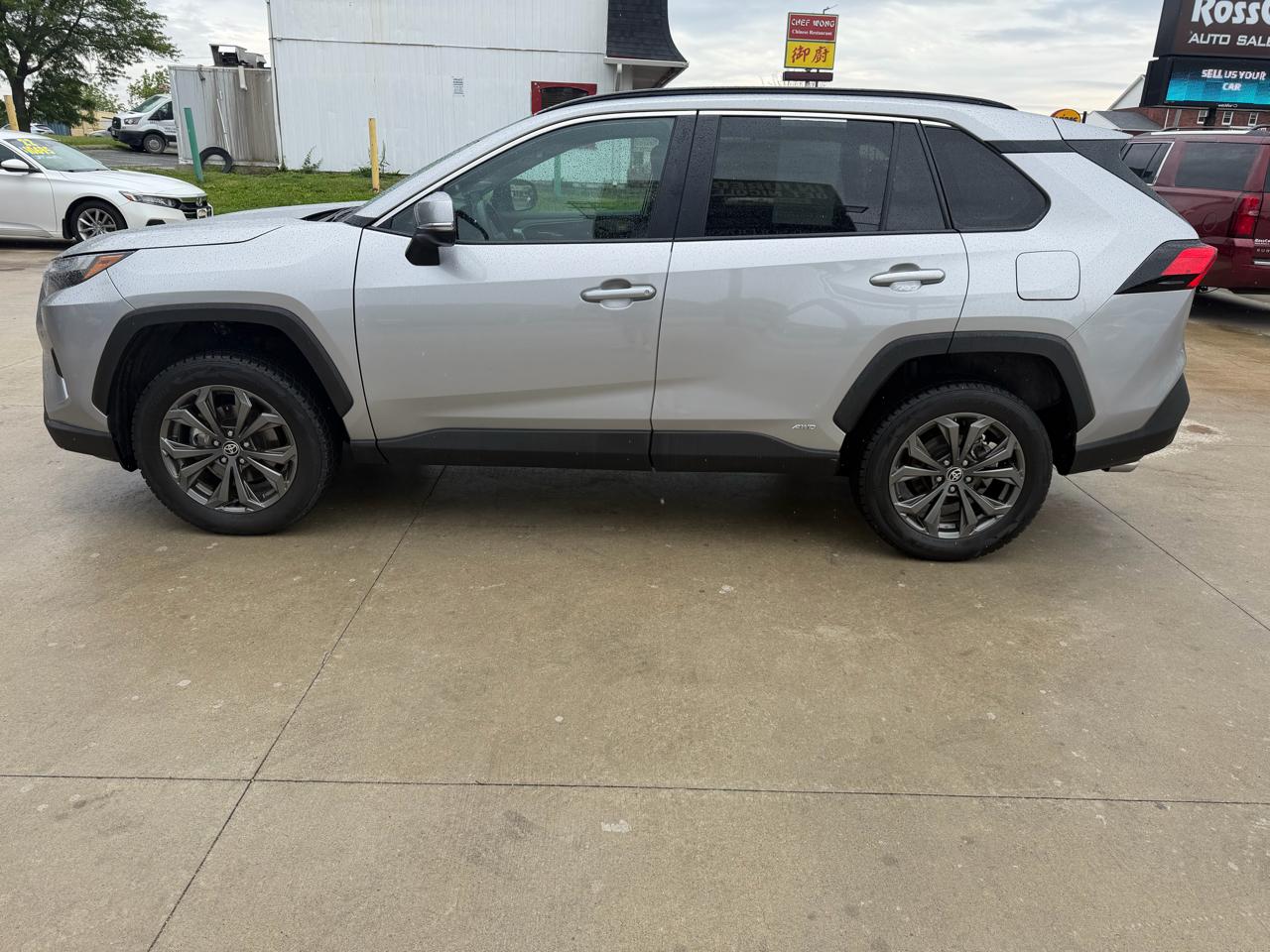Toyota RAV4 Hybrid XLE Premium AWD (Natl) 2023