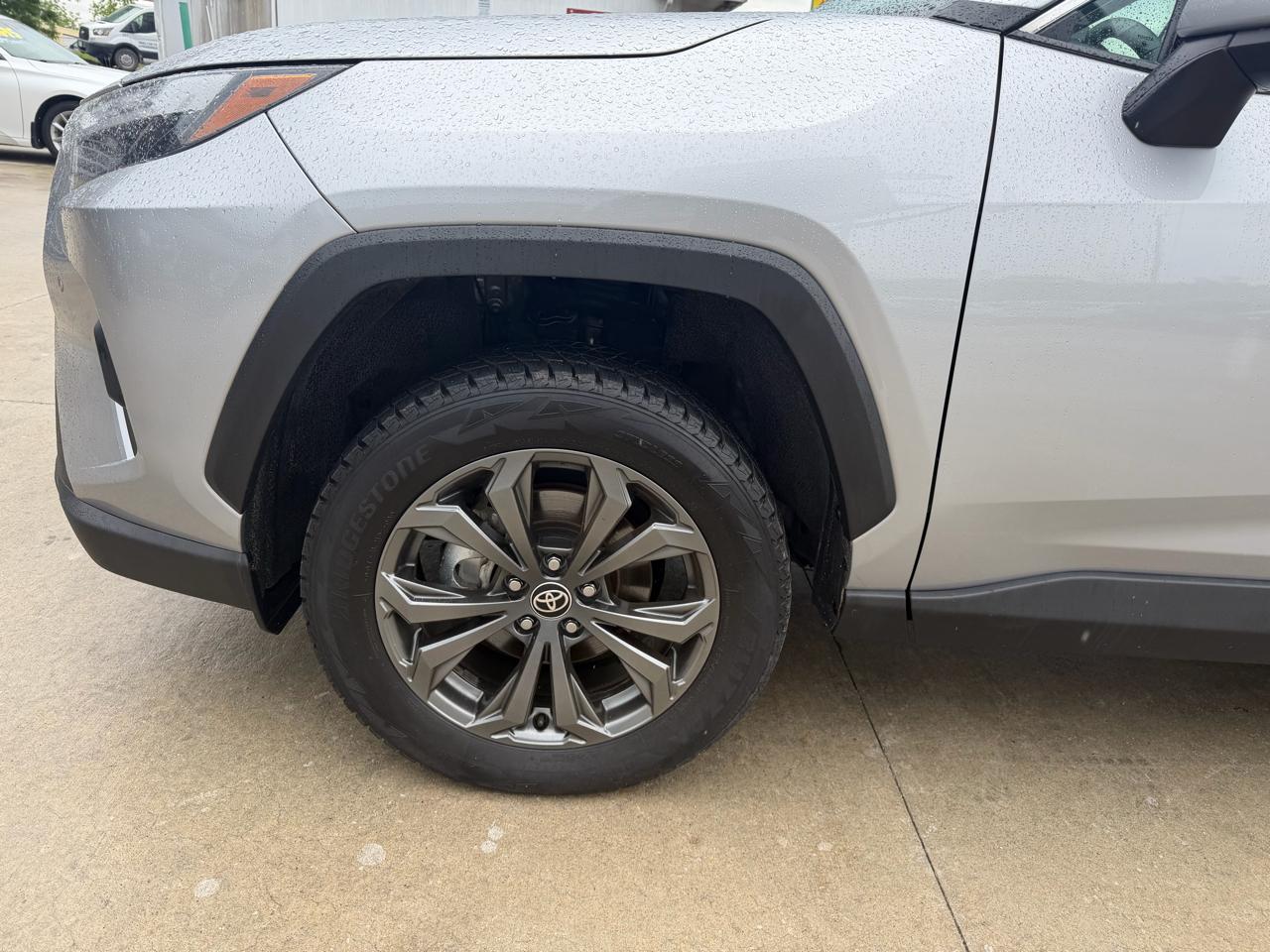 Toyota RAV4 Hybrid XLE Premium AWD (Natl) 2023