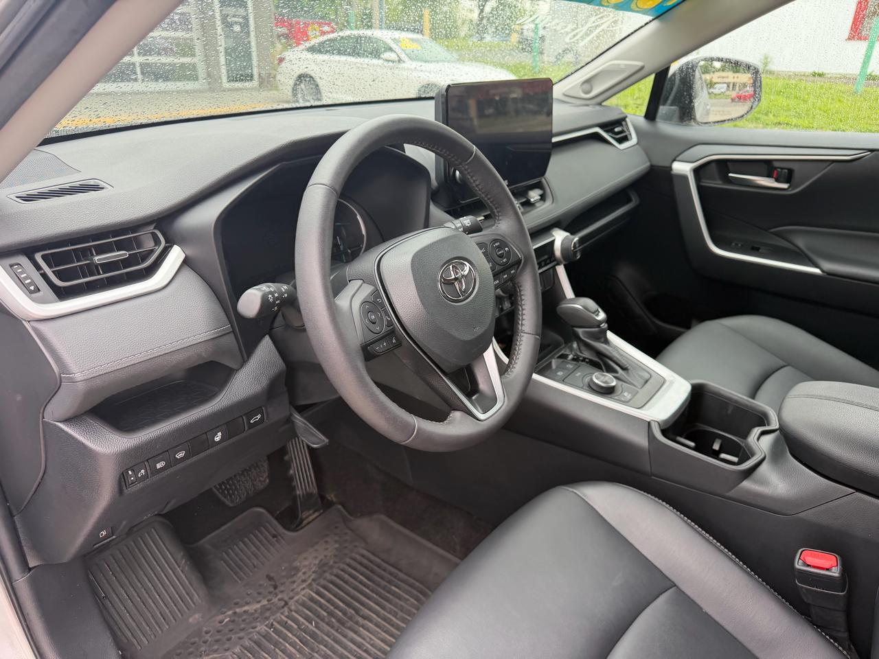 Toyota RAV4 Hybrid XLE Premium AWD (Natl) 2023