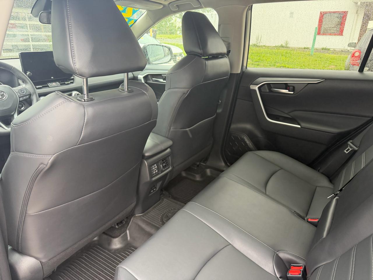 Toyota RAV4 Hybrid XLE Premium AWD (Natl) 2023