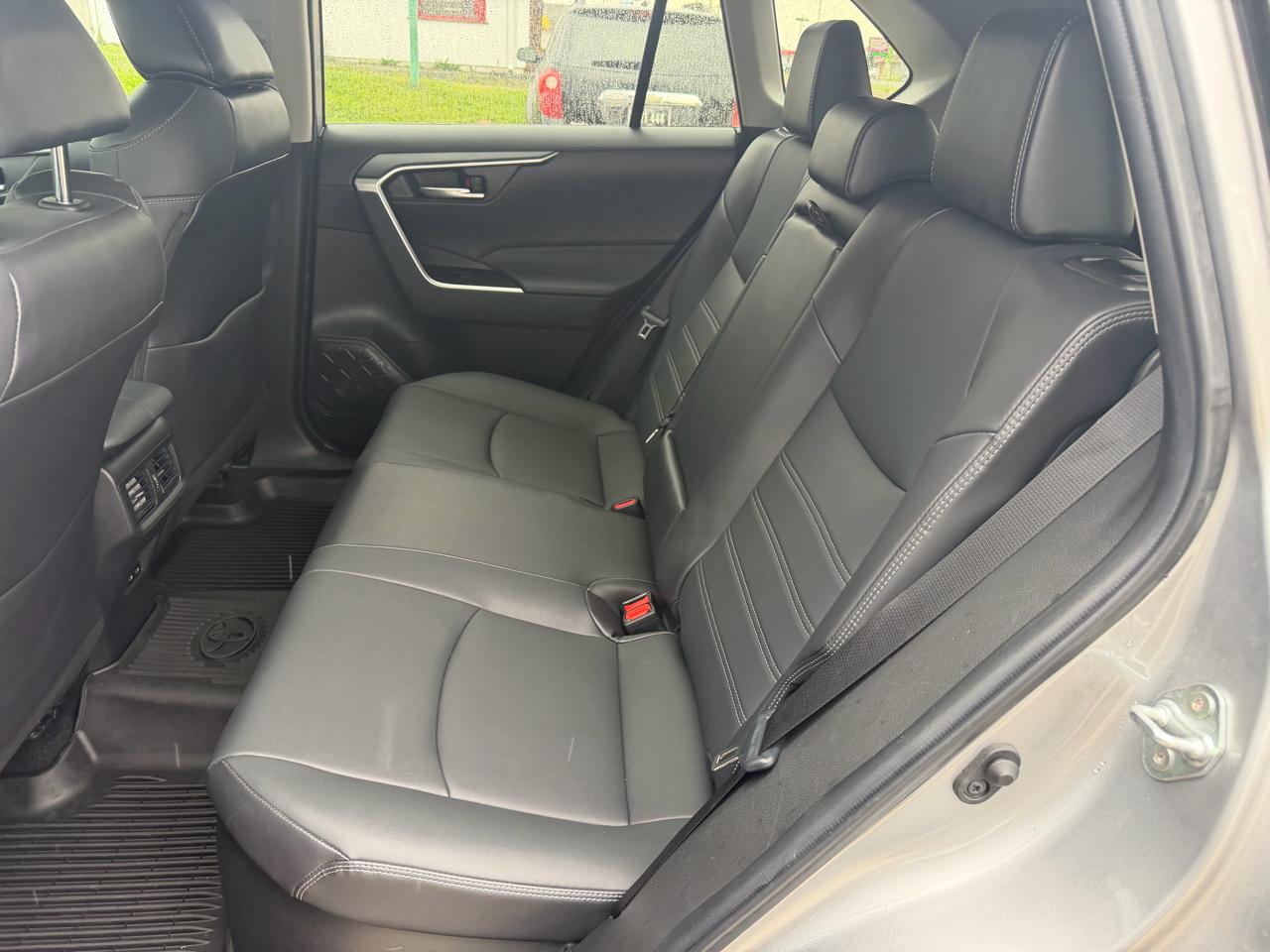 Toyota RAV4 Hybrid XLE Premium AWD (Natl) 2023