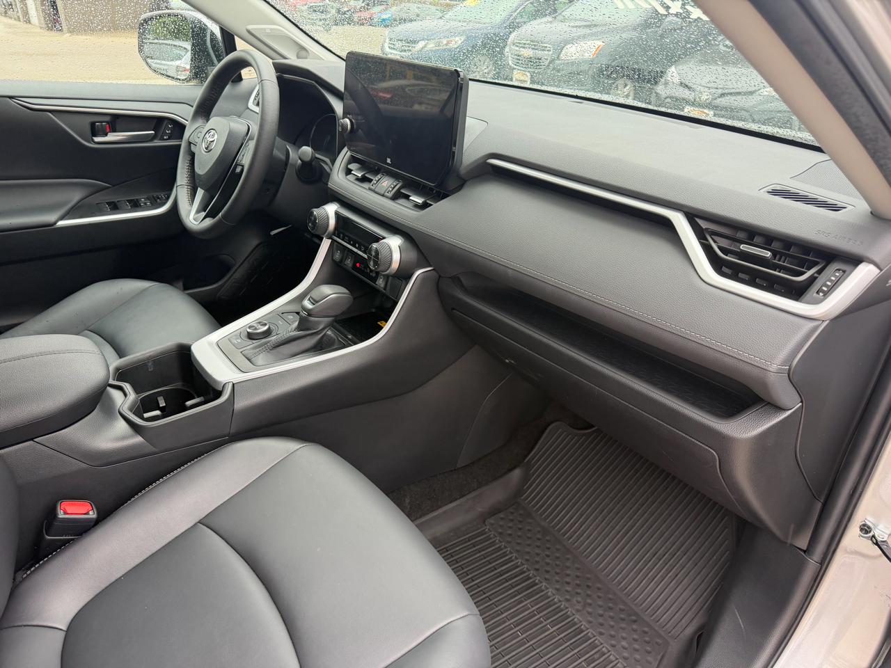 Toyota RAV4 Hybrid XLE Premium AWD (Natl) 2023
