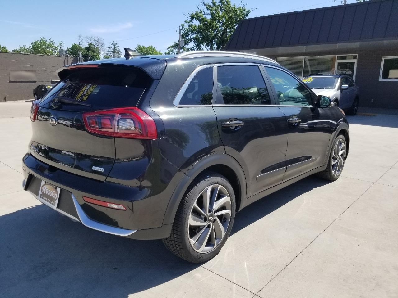 Kia Niro Touring FWD 2017