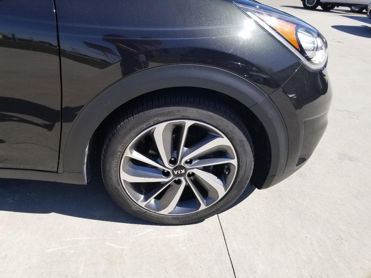 Kia Niro Touring FWD 2017