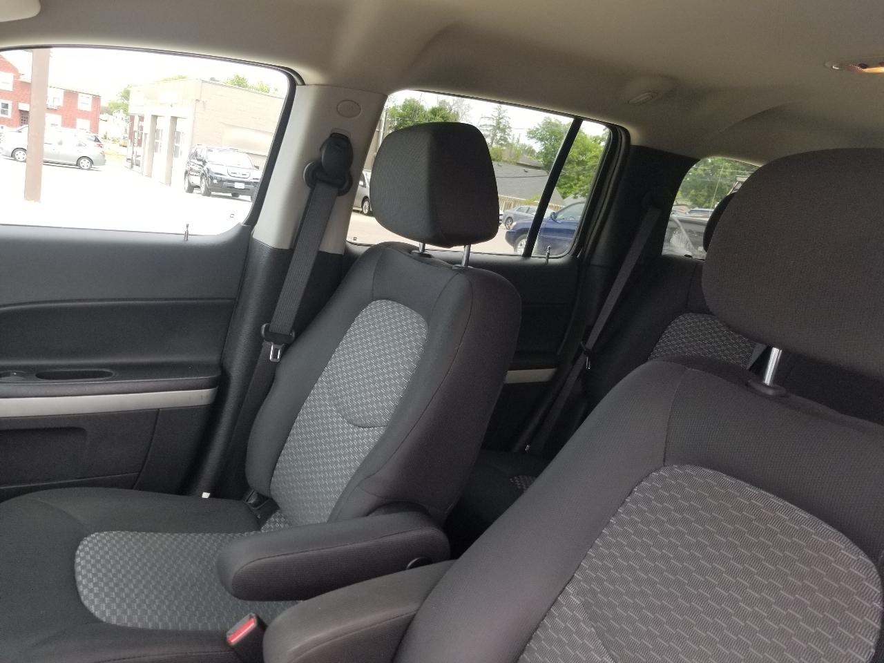 Chevrolet HHR FWD 4dr LT w/1LT 2011