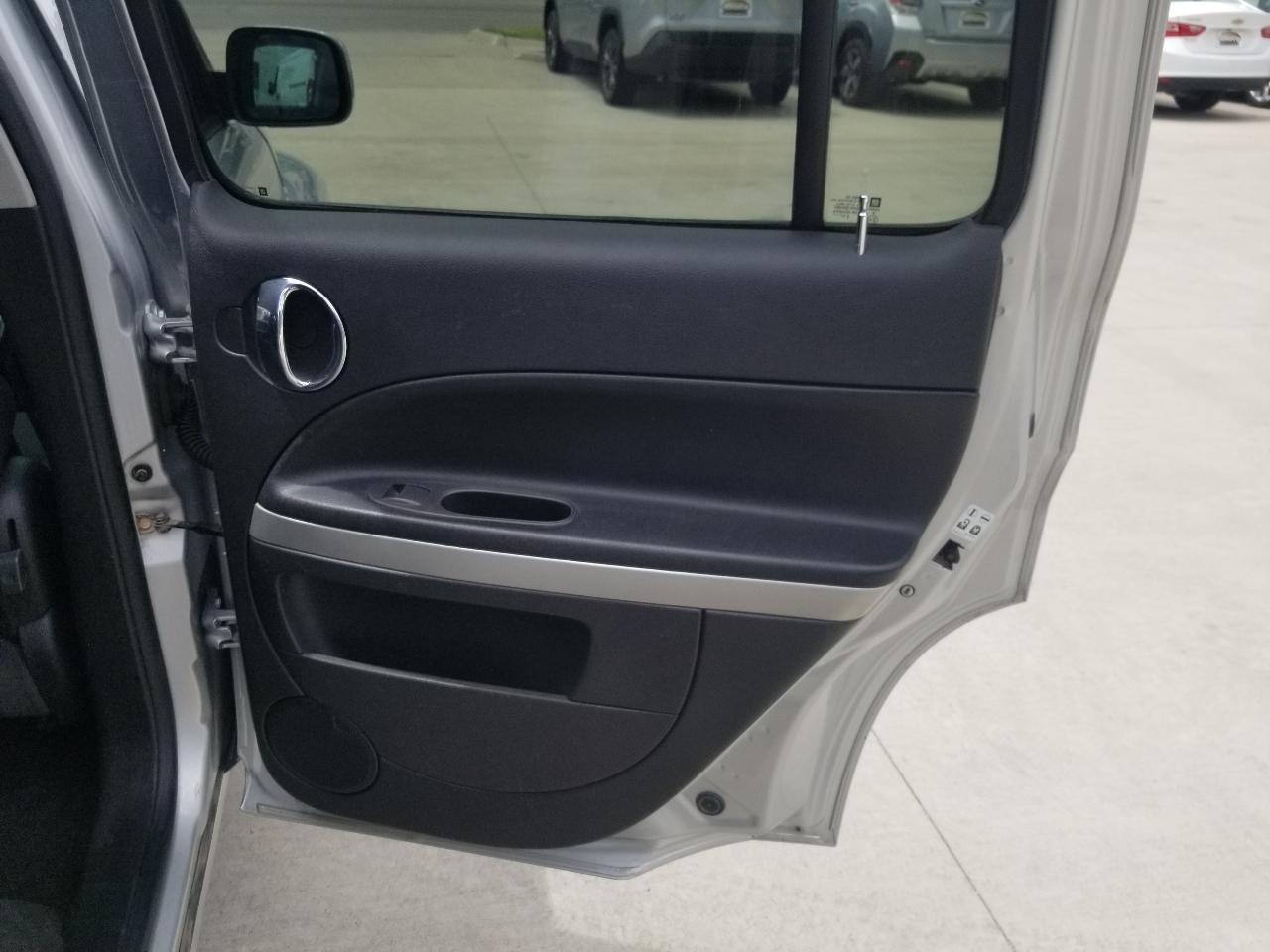 Chevrolet HHR FWD 4dr LT w/1LT 2011