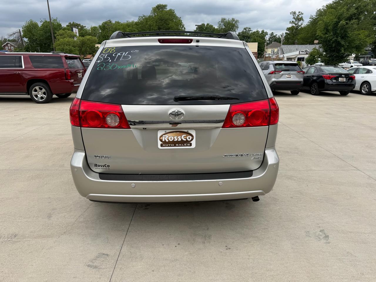Toyota Sienna 5dr 7-Pass Van XLE AWD (Natl) 2008