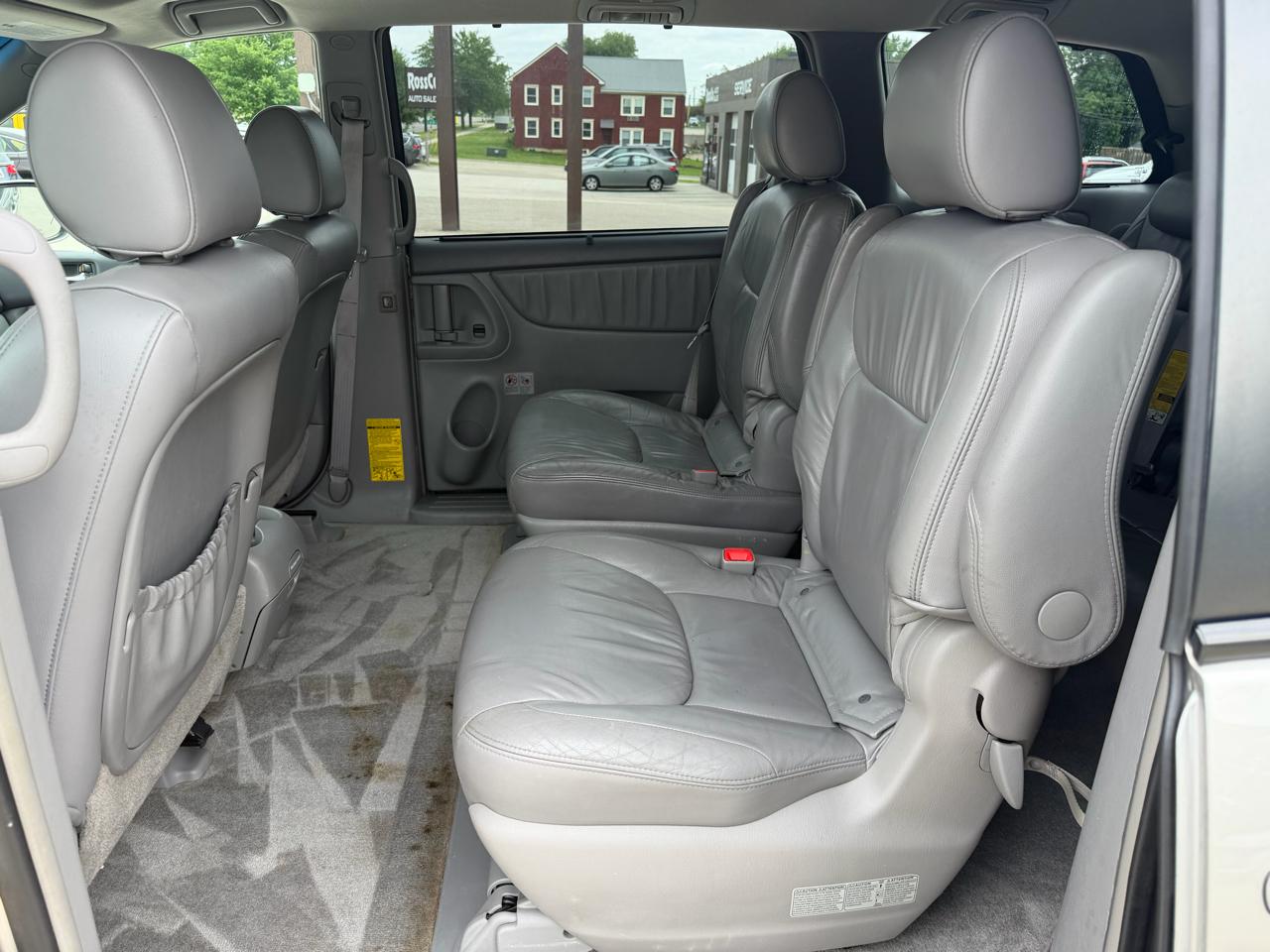 Toyota Sienna 5dr 7-Pass Van XLE AWD (Natl) 2008