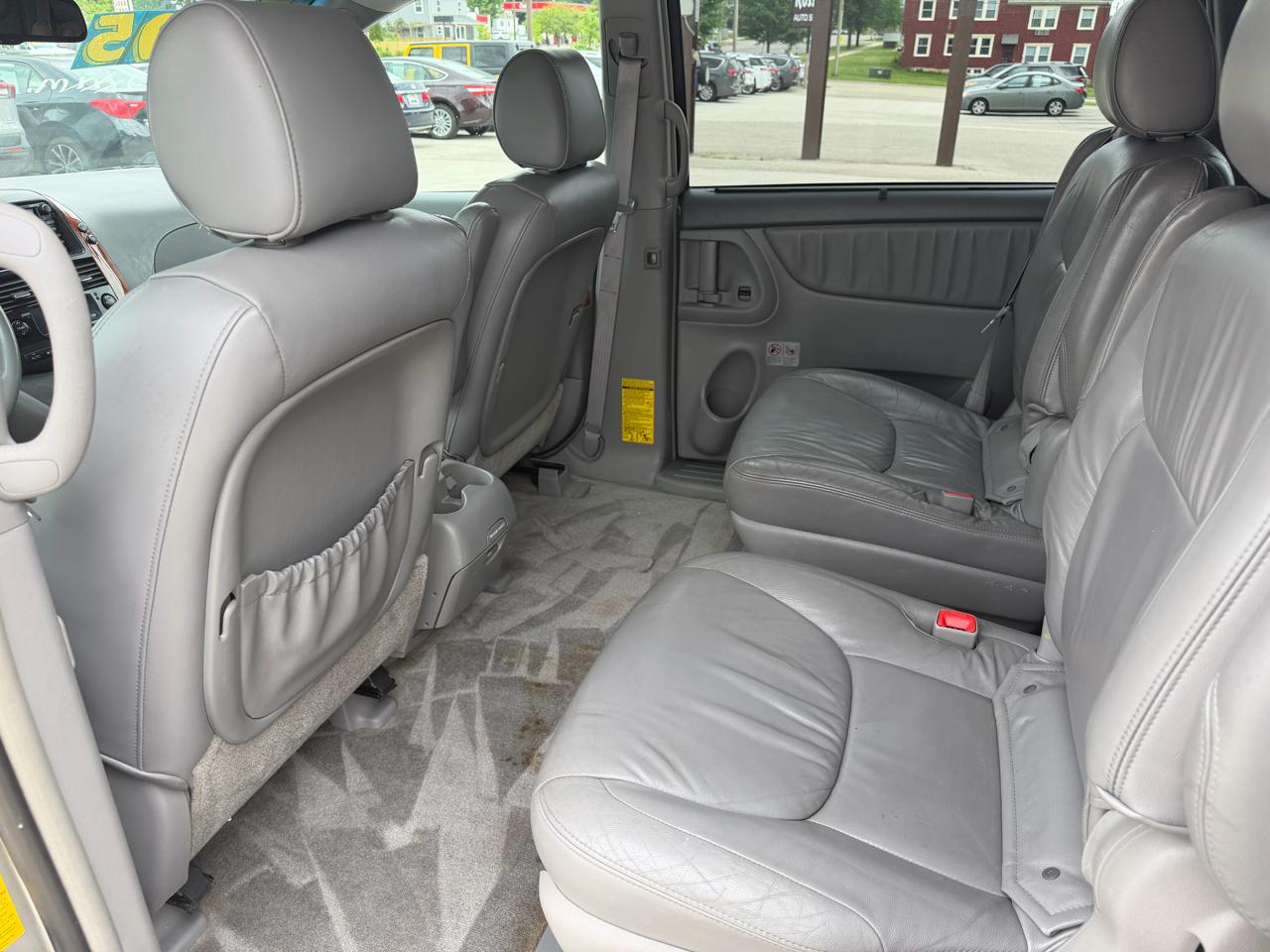 Toyota Sienna 5dr 7-Pass Van XLE AWD (Natl) 2008