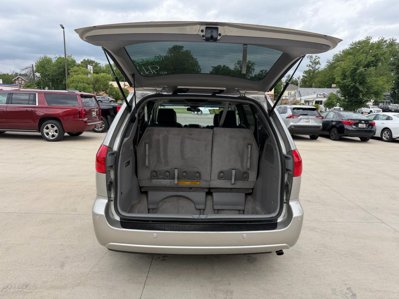 Toyota Sienna 5dr 7-Pass Van XLE AWD (Natl) 2008