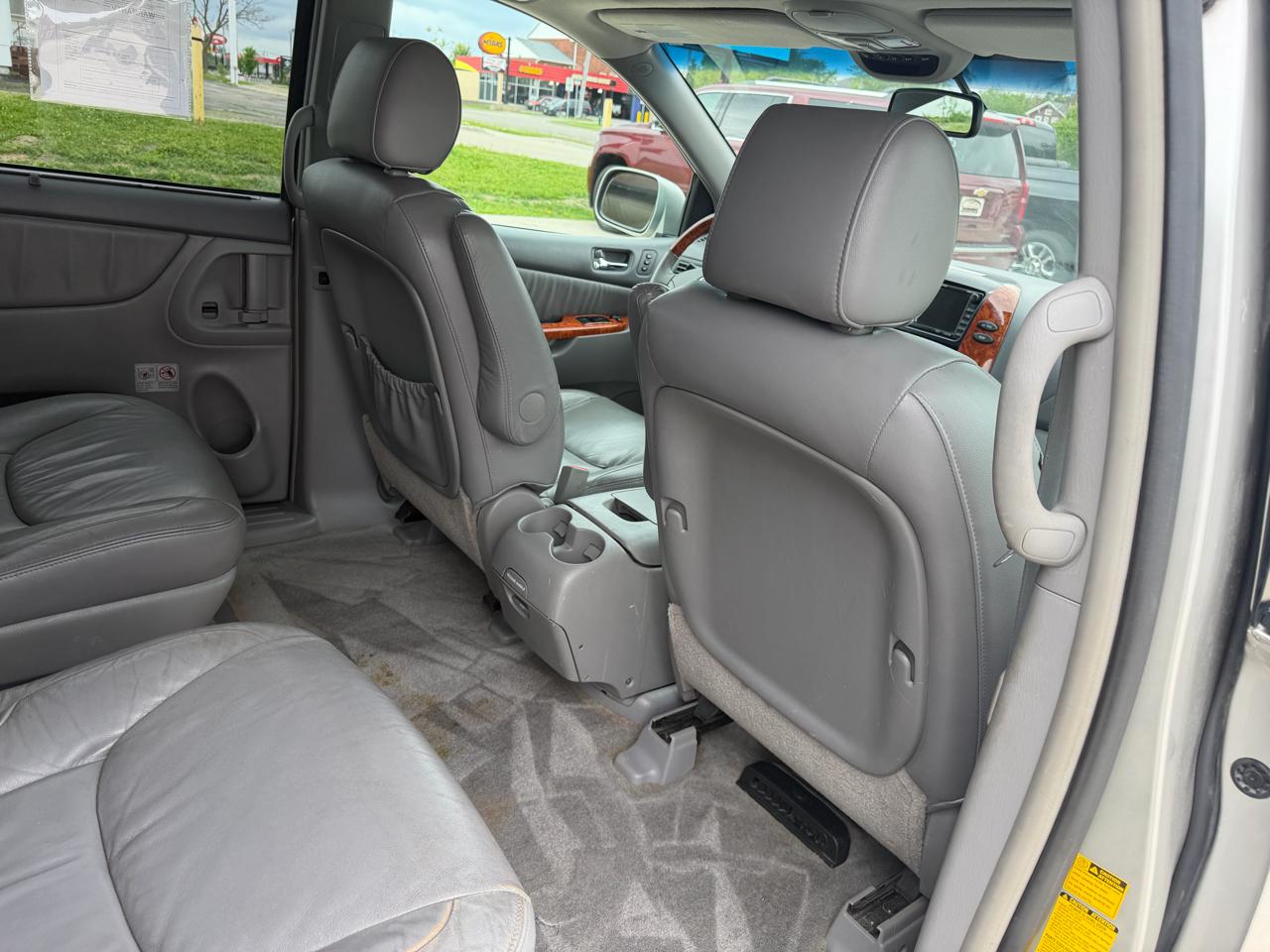 Toyota Sienna 5dr 7-Pass Van XLE AWD (Natl) 2008