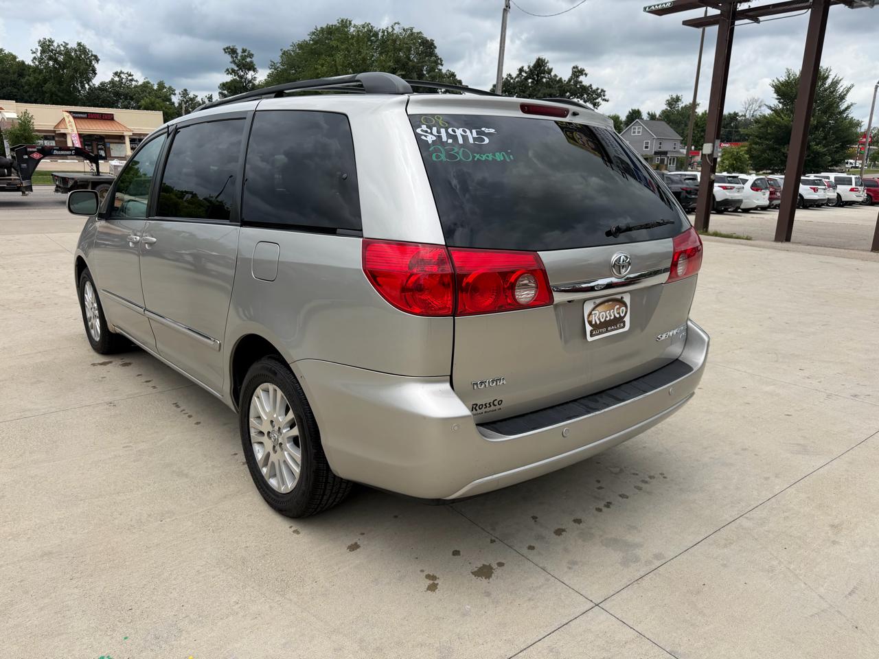 Toyota Sienna 5dr 7-Pass Van XLE AWD (Natl) 2008