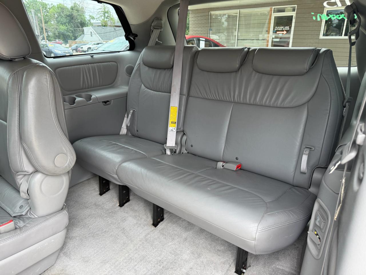 Toyota Sienna 5dr 7-Pass Van XLE AWD (Natl) 2008