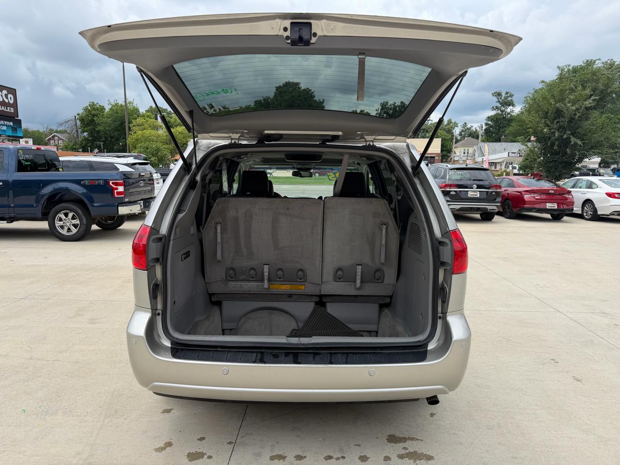 Toyota Sienna 5dr 7-Pass Van XLE AWD (Natl) 2008