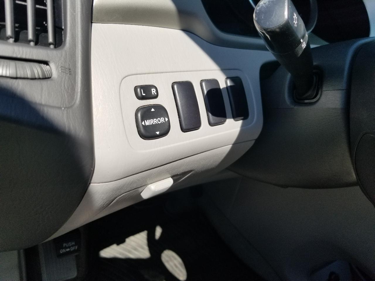Toyota Highlander 4dr 4-Cyl (Natl) 2006
