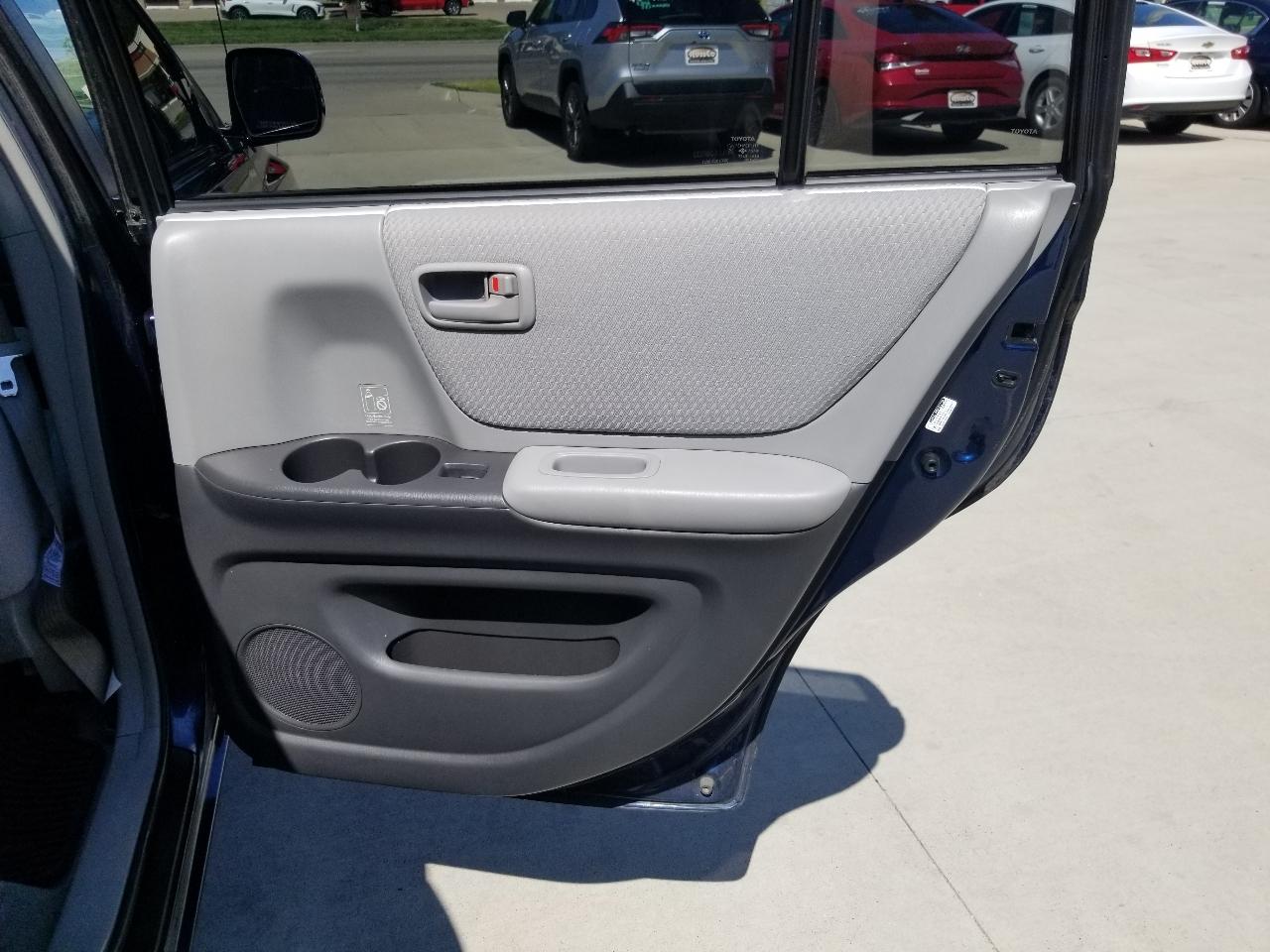 Toyota Highlander 4dr 4-Cyl (Natl) 2006