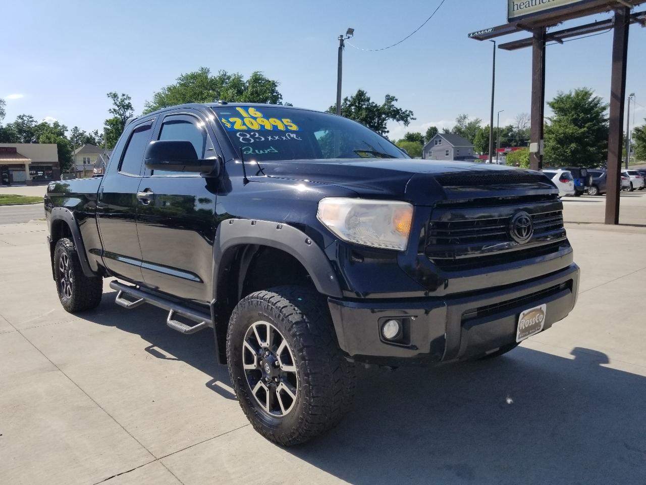 Toyota Tundra 2WD Truck Double Cab 5.7L FFV V8 6-Spd AT SR5 (Natl) 2016