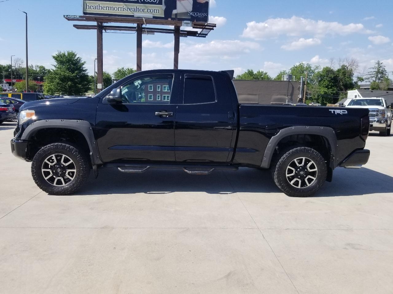 Toyota Tundra 2WD Truck Double Cab 5.7L FFV V8 6-Spd AT SR5 (Natl) 2016