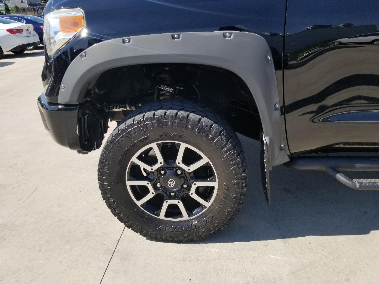 Toyota Tundra 2WD Truck Double Cab 5.7L FFV V8 6-Spd AT SR5 (Natl) 2016