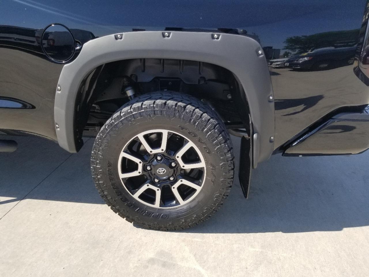 Toyota Tundra 2WD Truck Double Cab 5.7L FFV V8 6-Spd AT SR5 (Natl) 2016