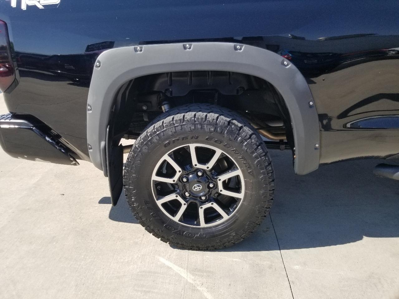Toyota Tundra 2WD Truck Double Cab 5.7L FFV V8 6-Spd AT SR5 (Natl) 2016