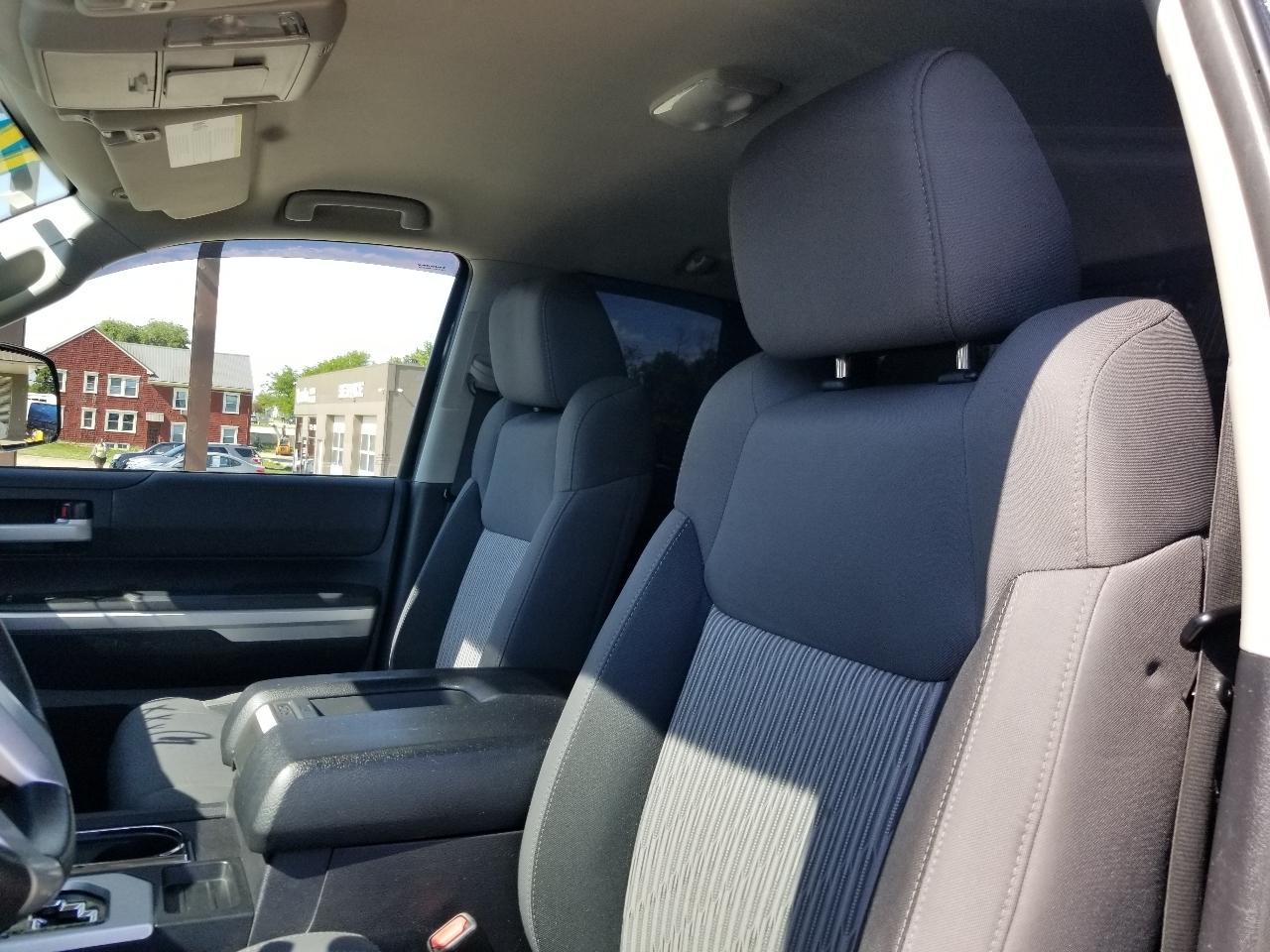 Toyota Tundra 2WD Truck Double Cab 5.7L FFV V8 6-Spd AT SR5 (Natl) 2016