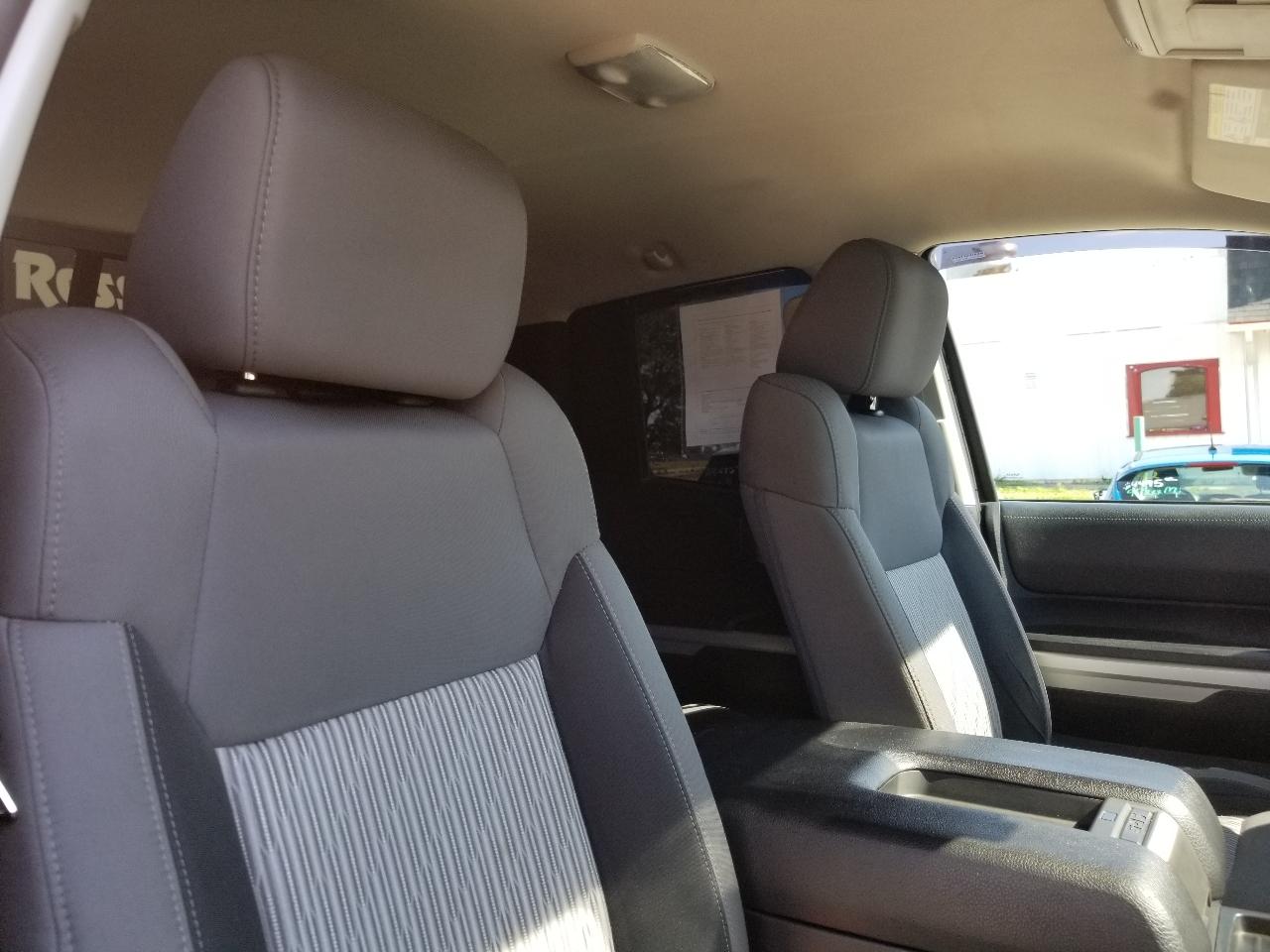 Toyota Tundra 2WD Truck Double Cab 5.7L FFV V8 6-Spd AT SR5 (Natl) 2016