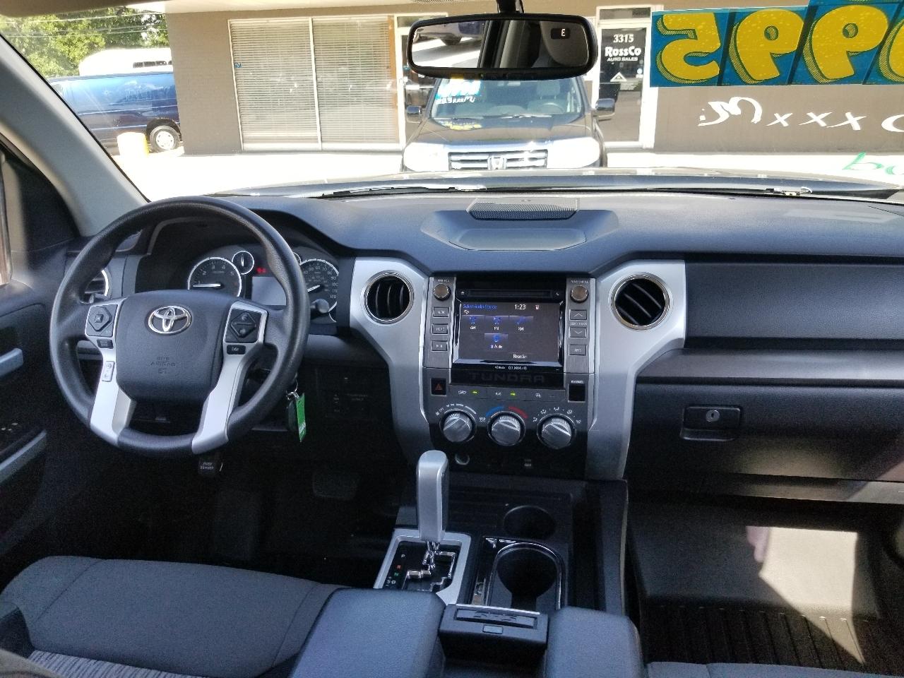 Toyota Tundra 2WD Truck Double Cab 5.7L FFV V8 6-Spd AT SR5 (Natl) 2016