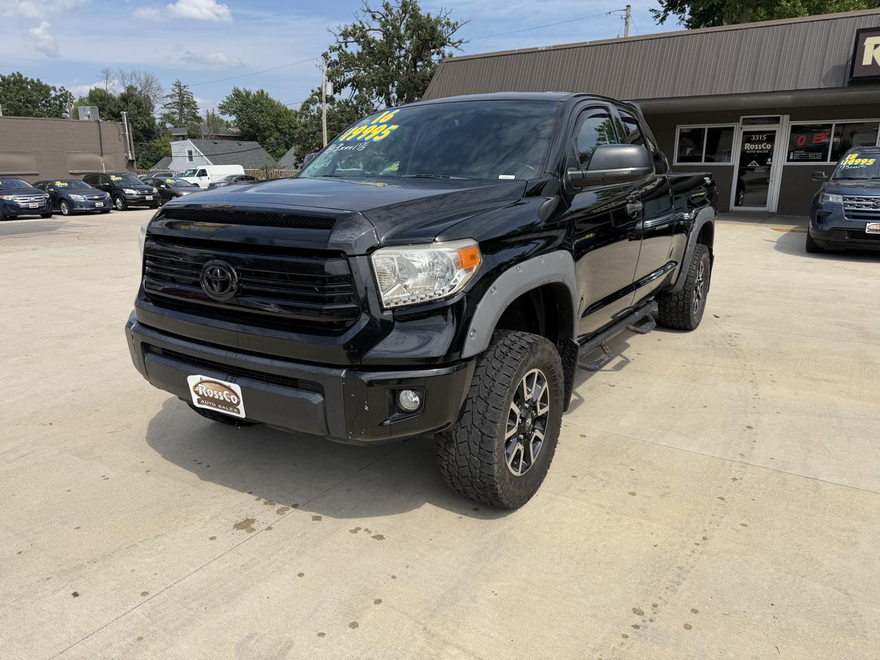 Toyota Tundra 2WD Truck Double Cab 5.7L FFV V8 6-Spd AT SR5 (Natl) 2016
