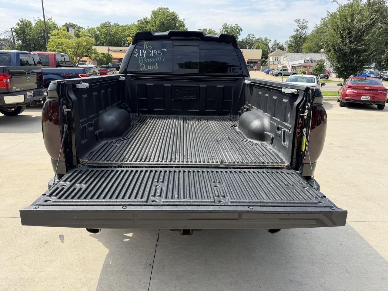 Toyota Tundra 2WD Truck Double Cab 5.7L FFV V8 6-Spd AT SR5 (Natl) 2016