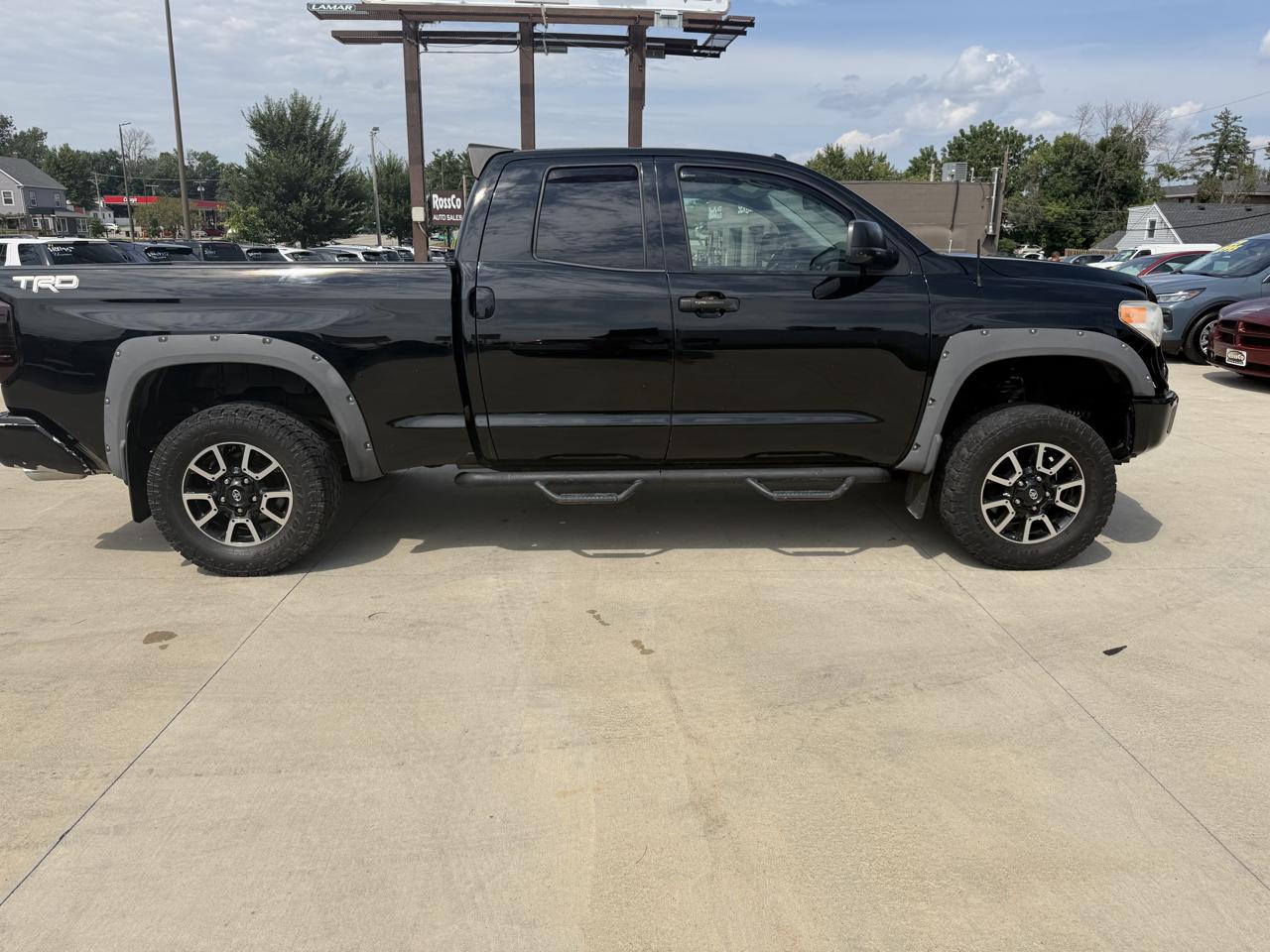 Toyota Tundra 2WD Truck Double Cab 5.7L FFV V8 6-Spd AT SR5 (Natl) 2016