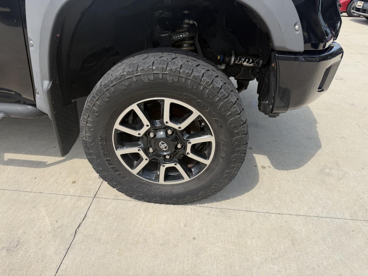 Toyota Tundra 2WD Truck Double Cab 5.7L FFV V8 6-Spd AT SR5 (Natl) 2016