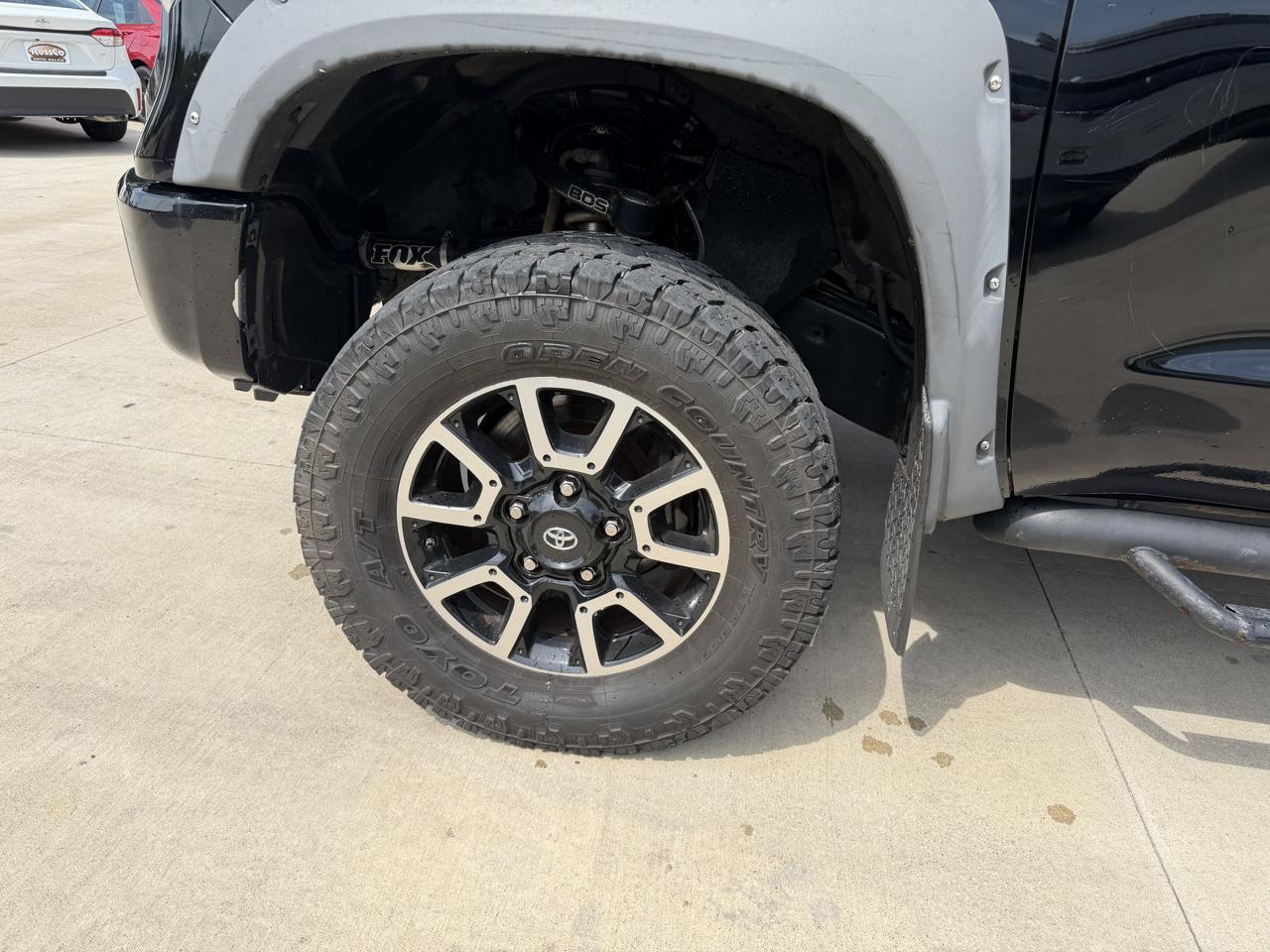 Toyota Tundra 2WD Truck Double Cab 5.7L FFV V8 6-Spd AT SR5 (Natl) 2016