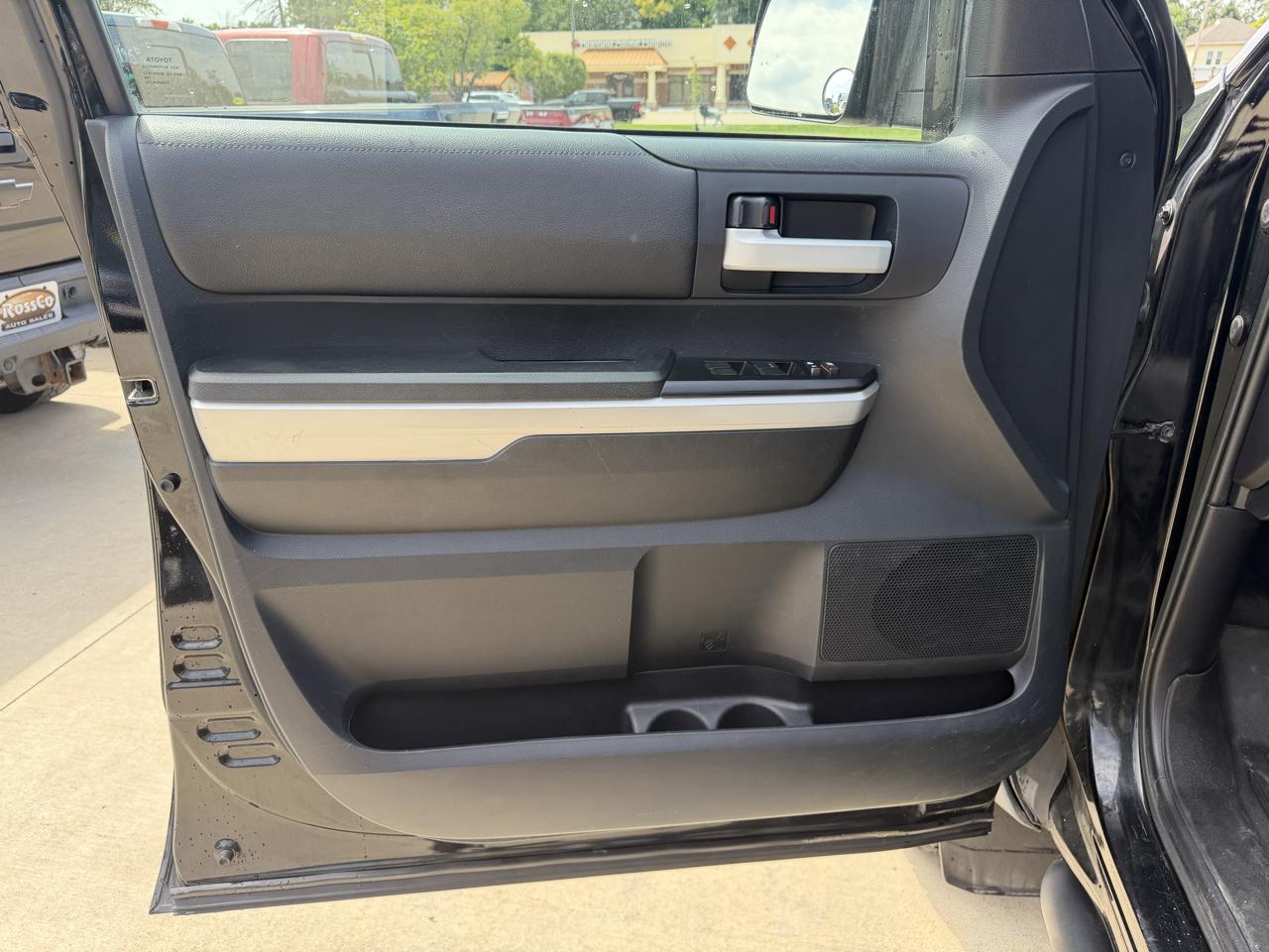 Toyota Tundra 2WD Truck Double Cab 5.7L FFV V8 6-Spd AT SR5 (Natl) 2016