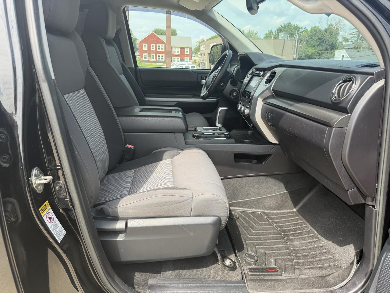 Toyota Tundra 2WD Truck Double Cab 5.7L FFV V8 6-Spd AT SR5 (Natl) 2016