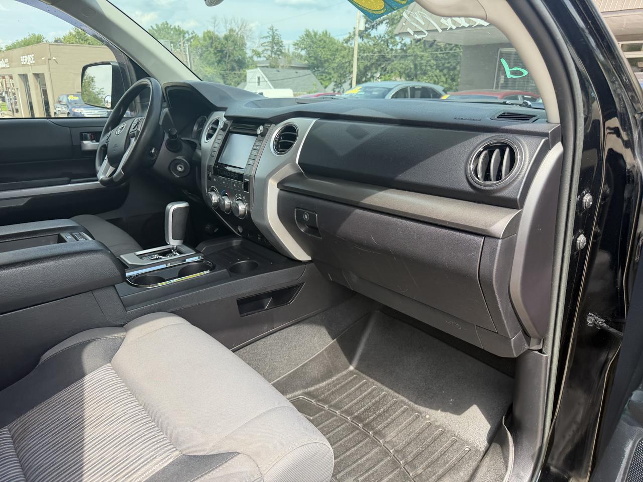 Toyota Tundra 2WD Truck Double Cab 5.7L FFV V8 6-Spd AT SR5 (Natl) 2016