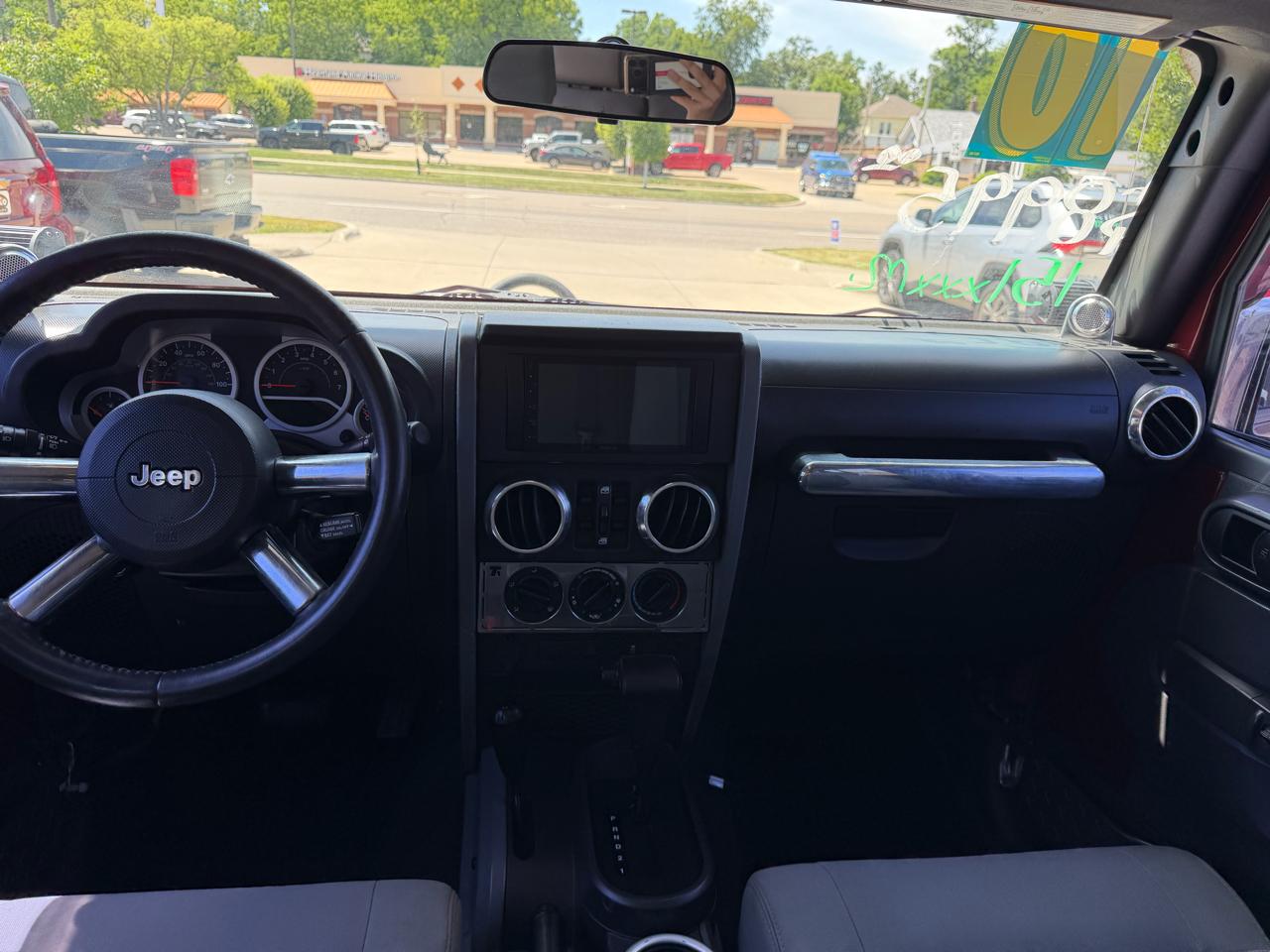 Jeep Wrangler Unlimited 4WD 4dr Sahara 2010