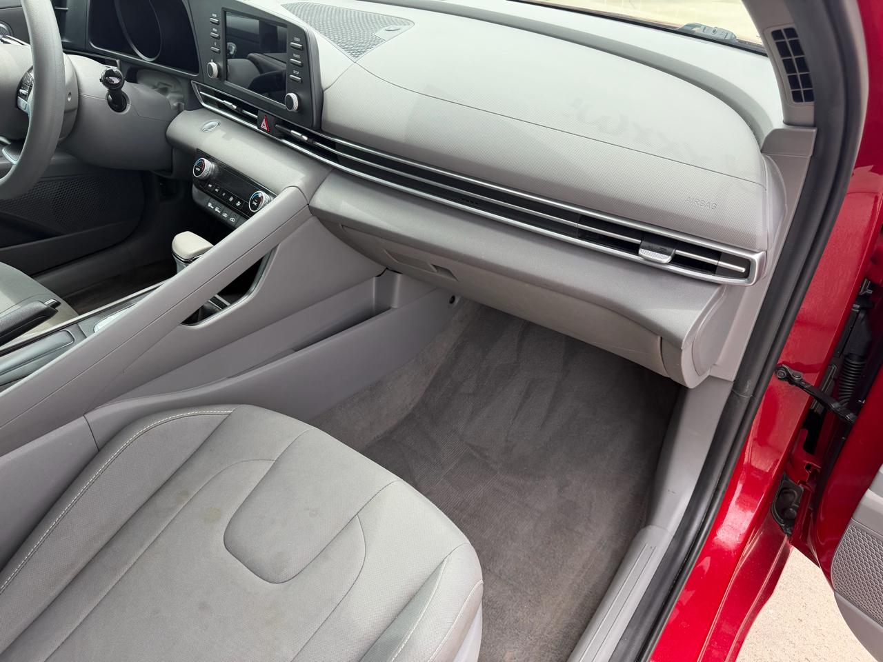 Hyundai Elantra SEL IVT *Ltd Avail* 2021