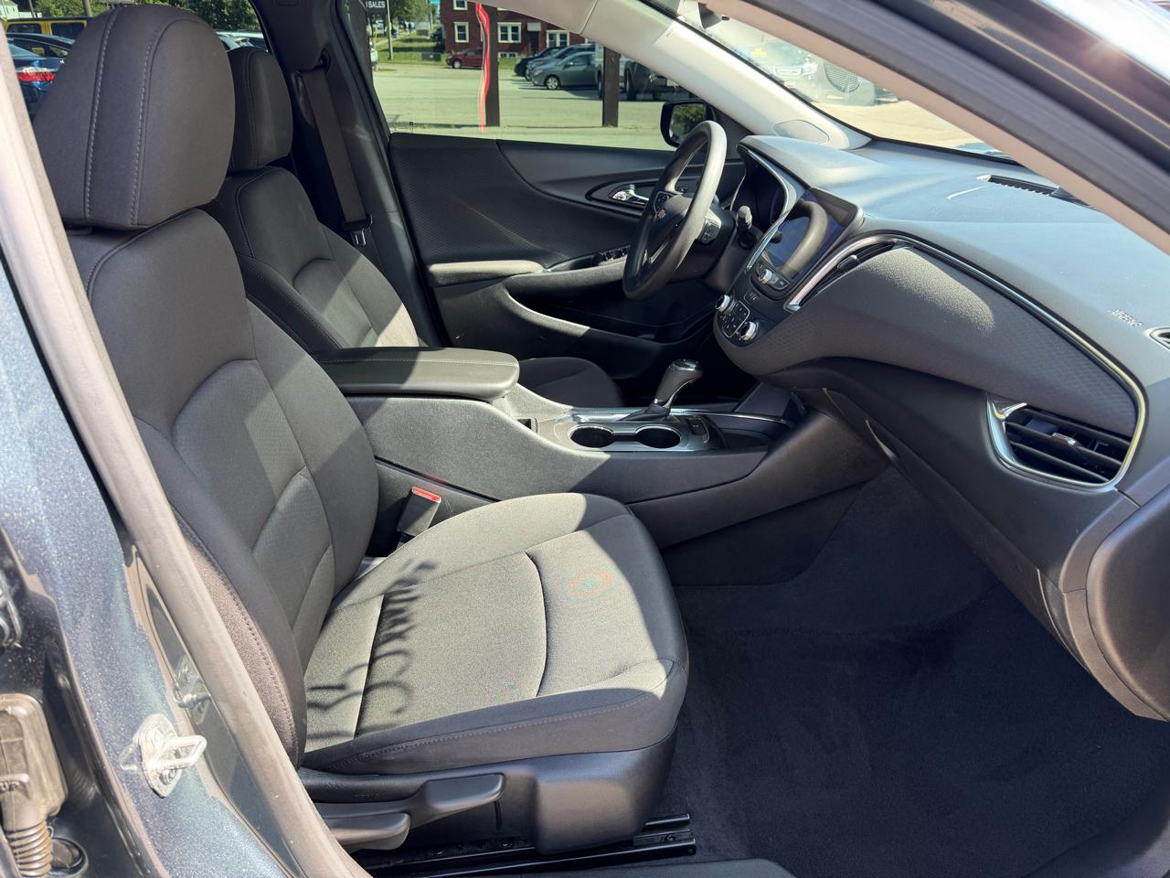 Chevrolet Malibu 4dr Sdn LT 2020