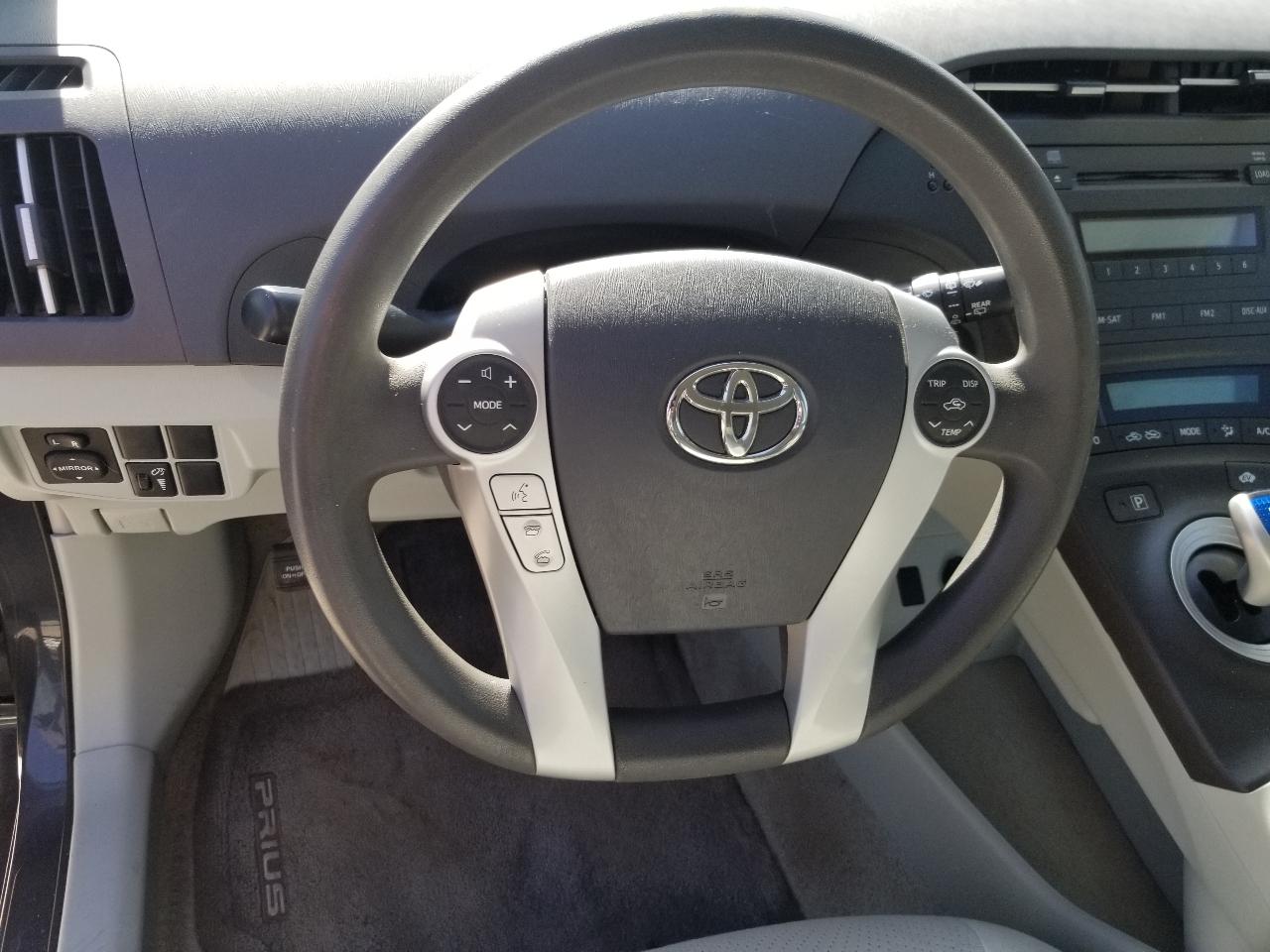 Toyota Prius 5dr HB III (Natl) 2011