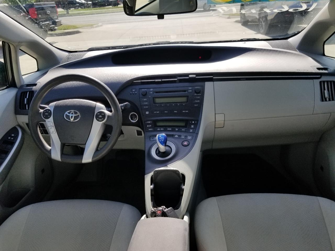 Toyota Prius 5dr HB III (Natl) 2011