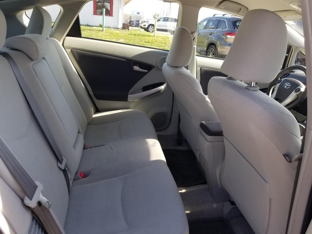 Toyota Prius 5dr HB III (Natl) 2011