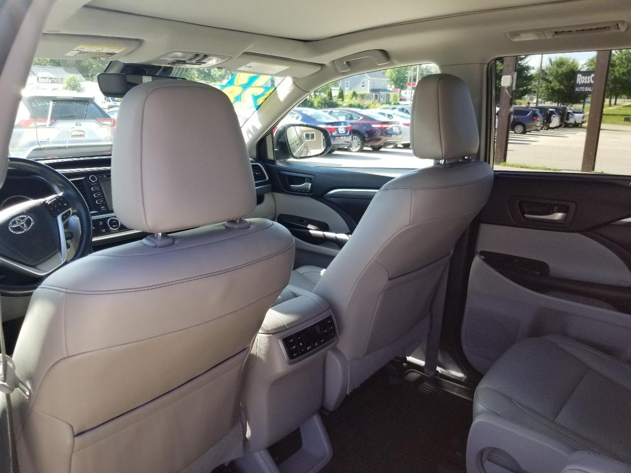 Toyota Highlander Limited Platinum AWD V6 2019