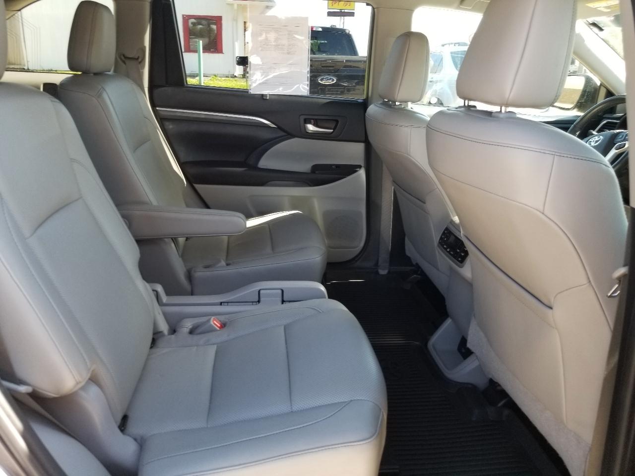 Toyota Highlander Limited Platinum AWD V6 2019