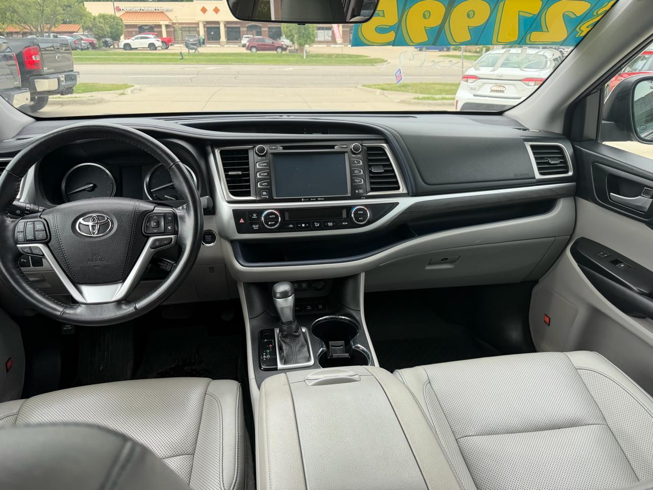 Toyota Highlander Limited Platinum AWD V6 2019