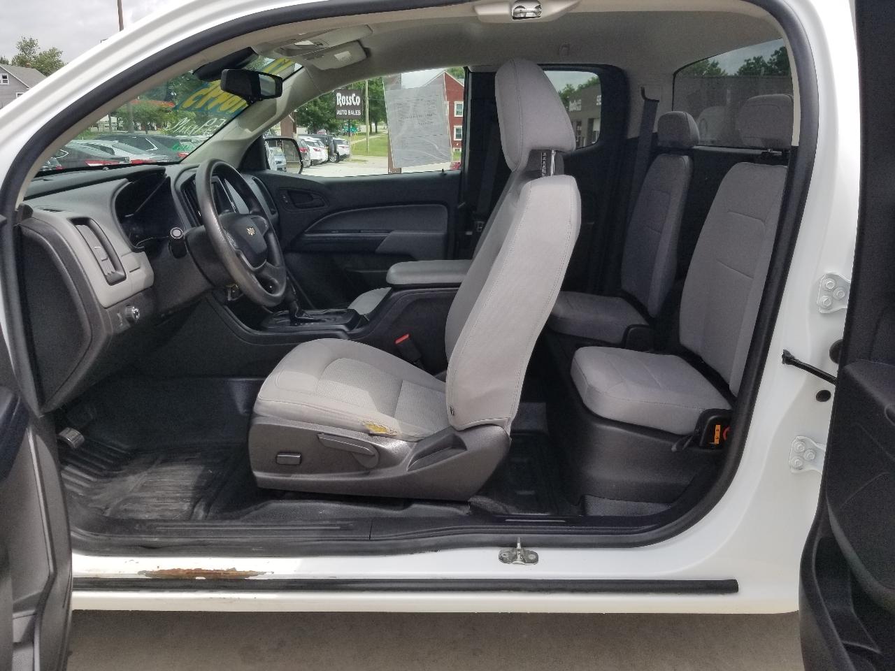 Chevrolet Colorado 2WD Ext Cab 128.3" WT 2017