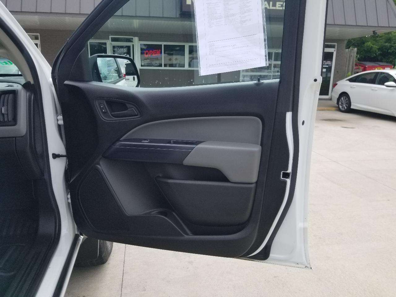 Chevrolet Colorado 2WD Ext Cab 128.3" WT 2017