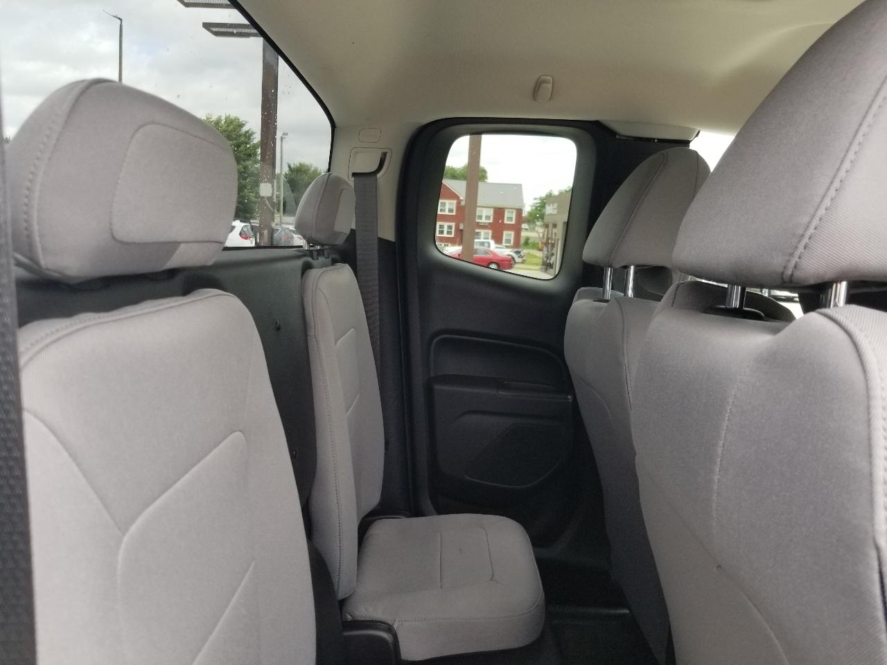 Chevrolet Colorado 2WD Ext Cab 128.3" WT 2017