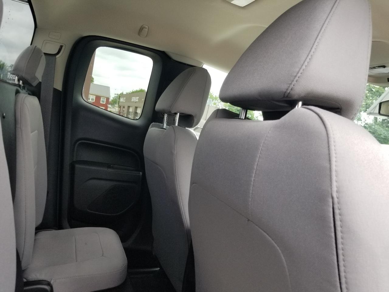 Chevrolet Colorado 2WD Ext Cab 128.3" WT 2017